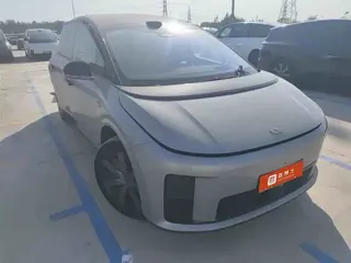 Li i8 2025 купить из Китая, цена 8 380 000 ₽ — Suifenhe Auto
