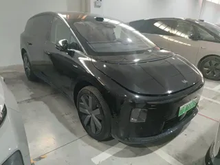 Li i8 2025 купить из Китая, цена 8 347 000 ₽ — Suifenhe Auto