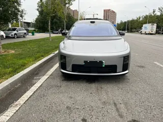 Li i8 2026 купить из Китая, цена 8 563 000 ₽ — Suifenhe Auto