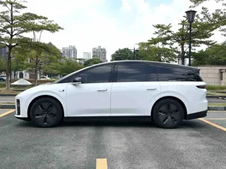 Li i8 2025 купить из Китая, цена 7 621 000 ₽ — Suifenhe Auto