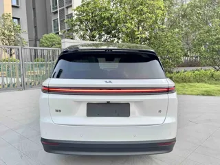 Li i8 2026 купить из Китая, цена 8 529 000 ₽ — Suifenhe Auto
