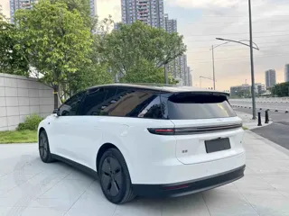 Li i8 2026 купить из Китая, цена 8 529 000 ₽ — Suifenhe Auto