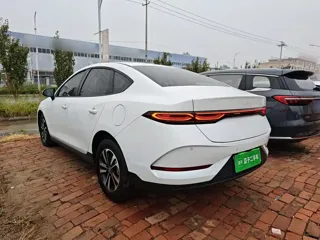 BYD Qin Plus 2026 купить из Китая, цена 2 648 000 ₽ — Suifenhe Auto