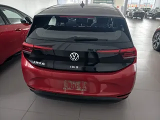 Volkswagen ID.3 2025 купить из Китая, цена 2 385 000 ₽ — Suifenhe Auto