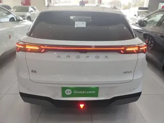 Arcfox Alpha T5 2026 купить из Китая, цена 3 816 000 ₽ — Suifenhe Auto