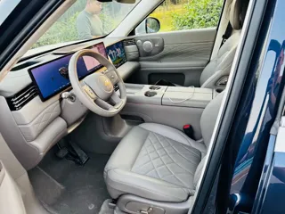 IM Motors LS9 2025 купить из Китая, цена 7 928 000 ₽ — Suifenhe Auto
