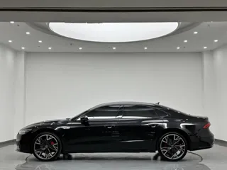 Audi A7 L 2026 купить из Китая, цена 7 667 000 ₽ — Suifenhe Auto
