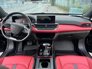 Dongfeng Yixuan 2022 купить из Китая, цена 896 000 ₽ — Suifenhe Auto