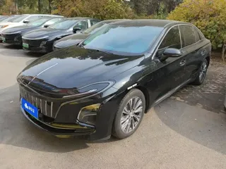 Hongqi E-QM5 2023 купить из Китая, цена 3 550 000 ₽ — Suifenhe Auto