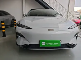 Geely E8 2024 купить из Китая, цена 3 386 000 ₽ — Suifenhe Auto