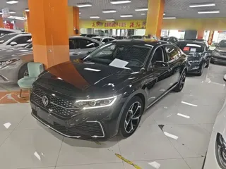 Volkswagen Passat 2024 купить из Китая, цена 4 048 000 ₽ — Suifenhe Auto