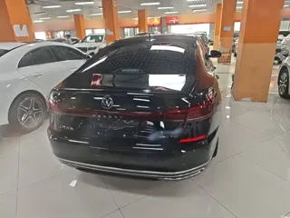 Volkswagen Passat 2024 купить из Китая, цена 4 048 000 ₽ — Suifenhe Auto