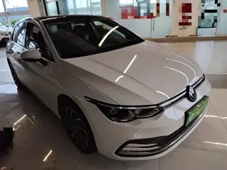 Volkswagen Golf 2021 купить из Китая, цена 1 601 000 ₽ — Suifenhe Auto