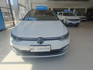 Volkswagen Golf 2021 купить из Китая, цена 1 670 000 ₽ — Suifenhe Auto