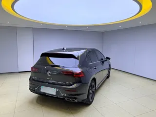 Volkswagen Golf 2022 купить из Китая, цена 2 004 000 ₽ — Suifenhe Auto