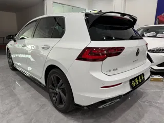 Volkswagen Golf 2022 купить из Китая, цена 1 952 000 ₽ — Suifenhe Auto
