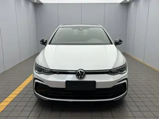 Volkswagen Golf 2022 купить из Китая, цена 1 913 000 ₽ — Suifenhe Auto