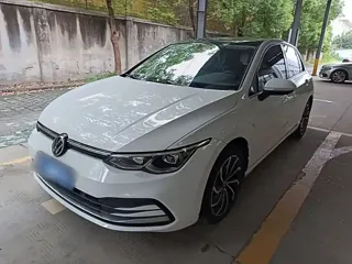 Volkswagen Golf 2024 купить из Китая, цена 1 891 000 ₽ — Suifenhe Auto
