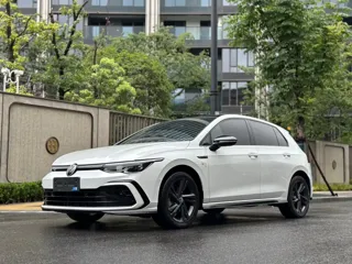 Volkswagen Golf 2024 купить из Китая, цена 2 616 000 ₽ — Suifenhe Auto