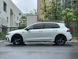 Volkswagen Golf 2024 купить из Китая, цена 2 616 000 ₽ — Suifenhe Auto