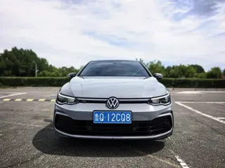 Volkswagen Golf 2023 купить из Китая, цена 2 209 000 ₽ — Suifenhe Auto