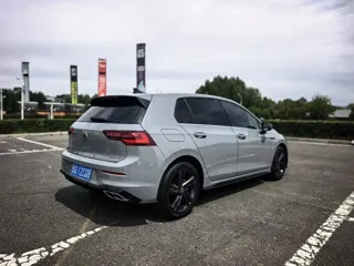 Volkswagen Golf 2023 купить из Китая, цена 2 209 000 ₽ — Suifenhe Auto