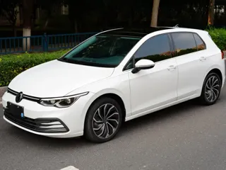 Volkswagen Golf 2022 купить из Китая, цена 1 604 000 ₽ — Suifenhe Auto