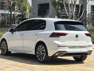 Volkswagen Golf 2023 купить из Китая, цена 1 774 000 ₽ — Suifenhe Auto