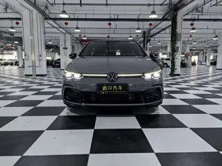 Volkswagen Golf 2023 купить из Китая, цена 1 887 000 ₽ — Suifenhe Auto