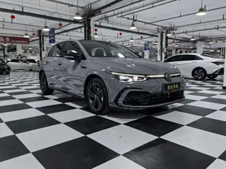 Volkswagen Golf 2023 купить из Китая, цена 1 887 000 ₽ — Suifenhe Auto