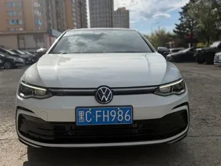 Volkswagen Golf 2023 купить из Китая, цена 1 909 000 ₽ — Suifenhe Auto