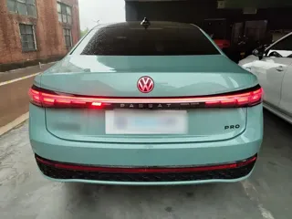 Volkswagen Passat 2024 купить из Китая, цена 4 449 000 ₽ — Suifenhe Auto