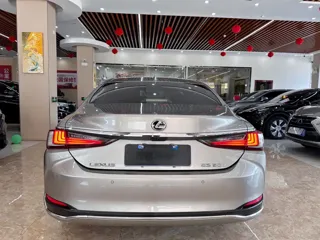 Lexus ES 2024 купить из Китая, цена 4 652 000 ₽ — Suifenhe Auto