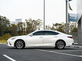 Lexus ES 2024 купить из Китая, цена 4 710 000 ₽ — Suifenhe Auto