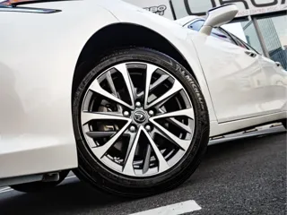 Lexus ES 2024 купить из Китая, цена 4 710 000 ₽ — Suifenhe Auto