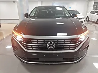 Volkswagen Passat 2025 купить из Китая, цена 4 205 000 ₽ — Suifenhe Auto