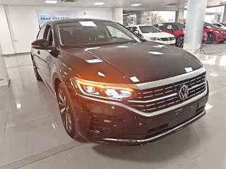 Volkswagen Passat 2025 купить из Китая, цена 4 205 000 ₽ — Suifenhe Auto