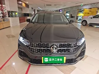 Volkswagen Passat 2025 купить из Китая, цена 4 125 000 ₽ — Suifenhe Auto