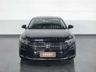 Volkswagen Passat 2024 купить из Китая, цена 3 364 000 ₽ — Suifenhe Auto