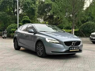 Volvo V40 2019 купить из Китая, цена 1 495 000 ₽ — Suifenhe Auto