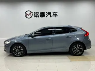 Volvo V40 2019 купить из Китая, цена 1 485 000 ₽ — Suifenhe Auto