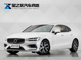 Volvo S60 2024 купить из Китая, цена 3 949 000 ₽ — Suifenhe Auto