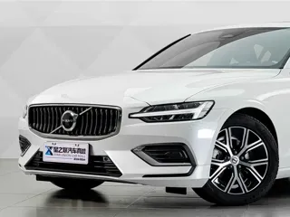 Volvo S60 2024 купить из Китая, цена 3 949 000 ₽ — Suifenhe Auto