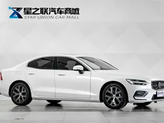 Volvo S60 2024 купить из Китая, цена 3 949 000 ₽ — Suifenhe Auto