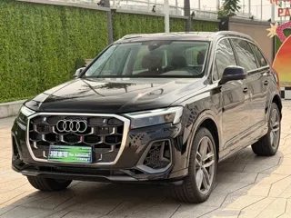 Audi Q7 2025 купить из Китая, цена 11 365 000 ₽ — Suifenhe Auto