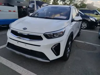 Kia Stonic 2018 купить из Китая, цена 1 106 000 ₽ — Suifenhe Auto