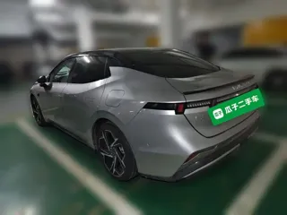 Lynk & Co 07 EM-P 2025 купить из Китая, цена 3 997 000 ₽ — Suifenhe Auto