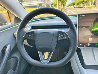 Tesla Model 3 2024 купить из Китая, цена 4 896 000 ₽ — Suifenhe Auto