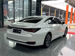 Lexus ES 2025 купить из Китая, цена 4 925 000 ₽ — Suifenhe Auto