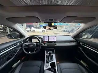 Geely Emgrand 2025 купить из Китая, цена 1 274 000 ₽ — Suifenhe Auto